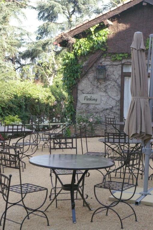Charme & Business Hotel Lyon Limonest Εξωτερικό φωτογραφία
